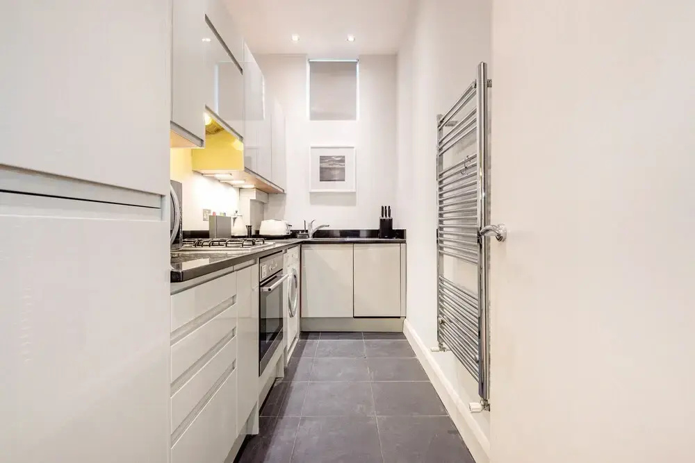 Stunning Home Near Earl's Court by Underthedoormat