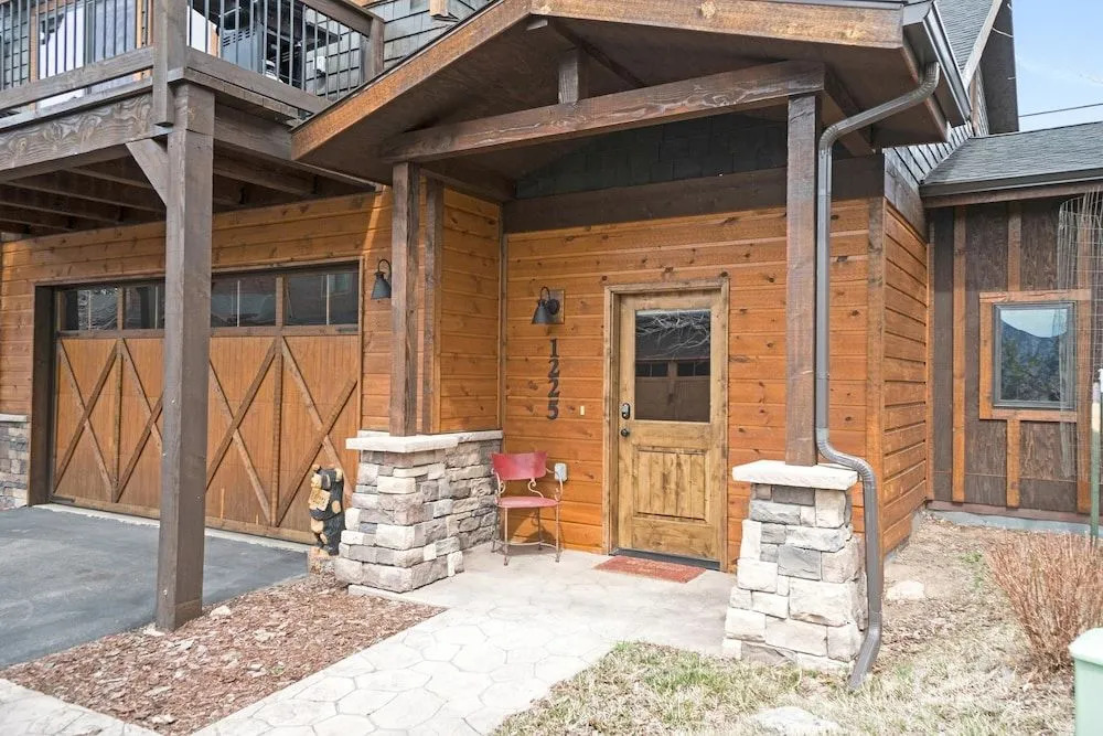 Timber Mountain Retreat - 3 Br Townhouse