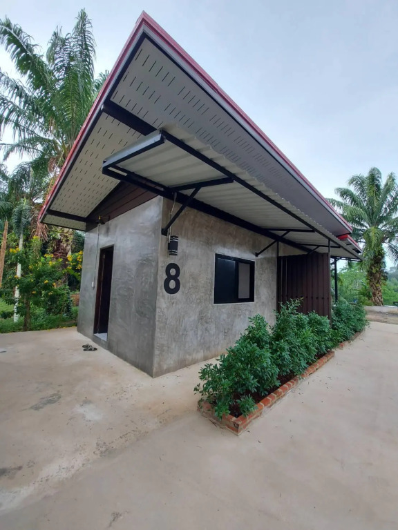 Charlie Resort Chumphon
