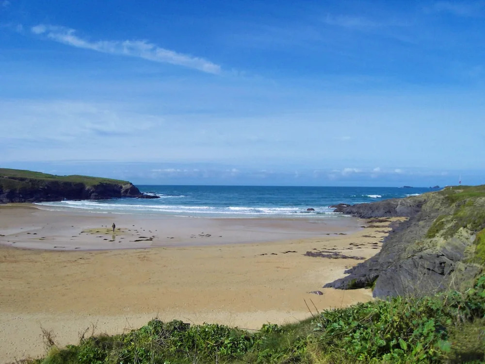 Cozy Holiday Home With Fireplace at Saint Merryn Cornwall