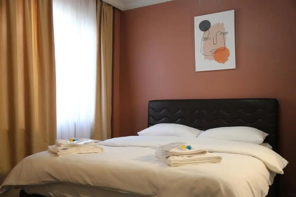 Simon Hotel