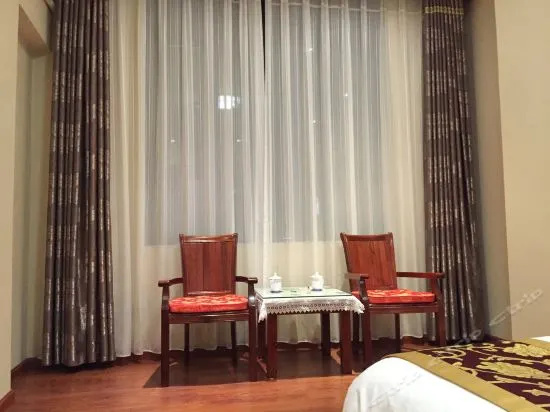 Q+ Baoshan Lvyuan Business Hotel