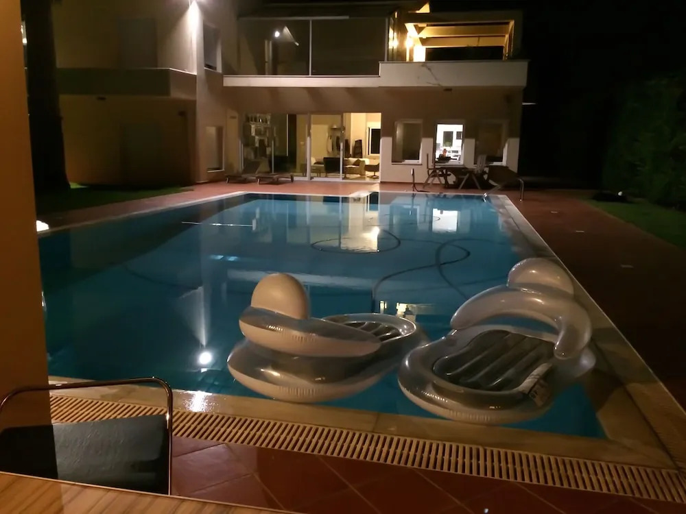 Vila Nikopolis