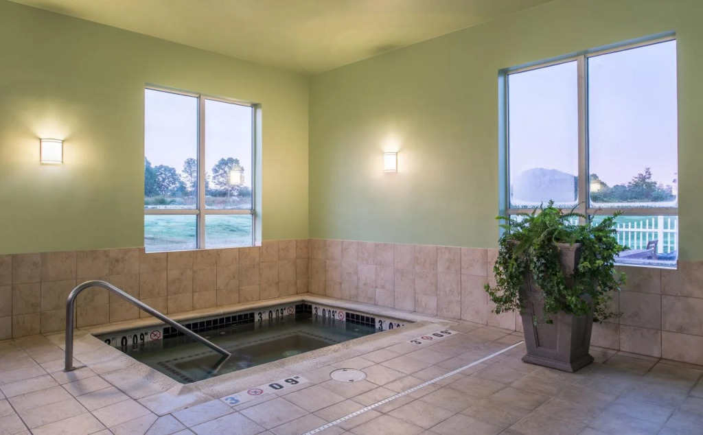 Holiday Inn Express Mystic by IHG