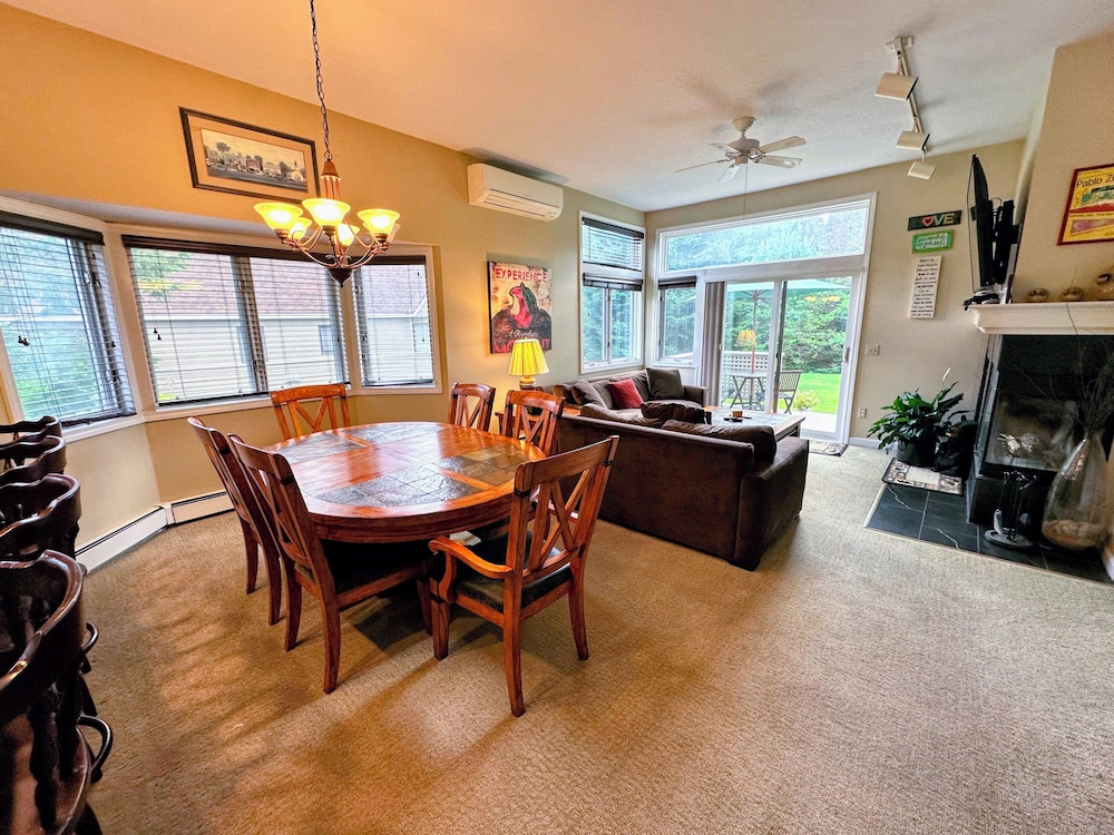 FV3 F3 Well Appointed Townhome a Short Walk to the Mount Washington Hotel