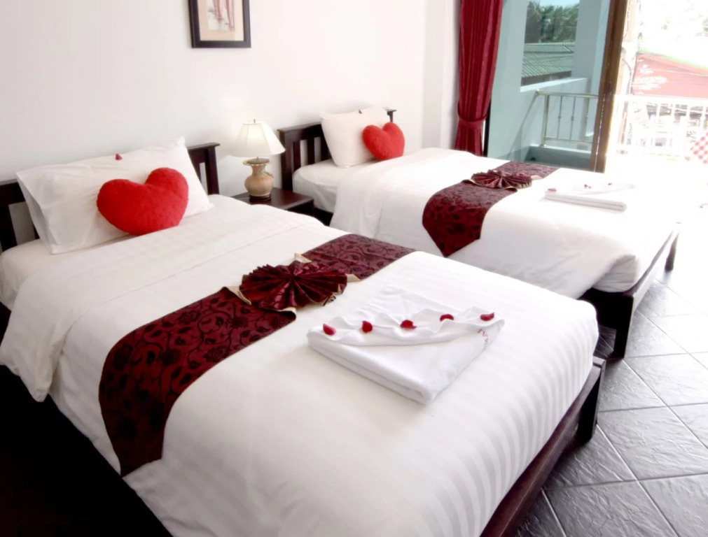 Dengs kamala beach Guesthouse