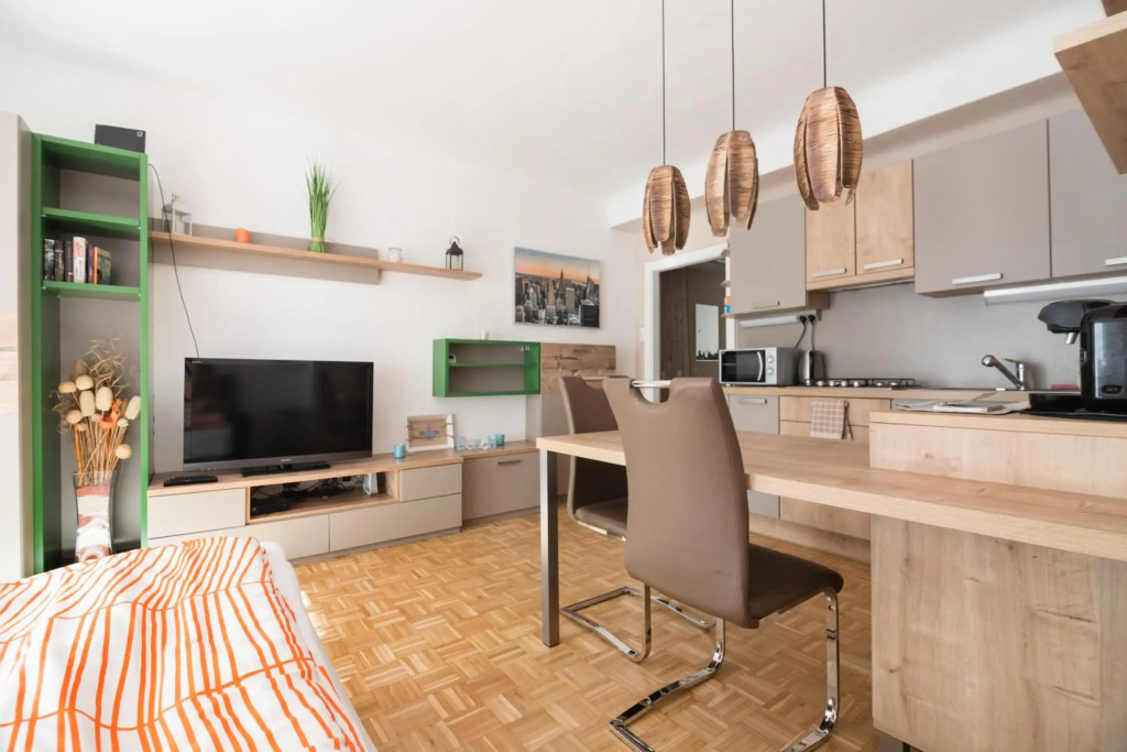 Cosy apartment near VIC (UNO City)