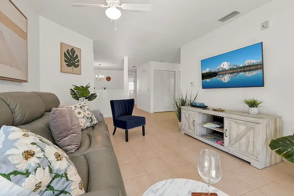 2728 Club Cortile Circle Unit A 3bed