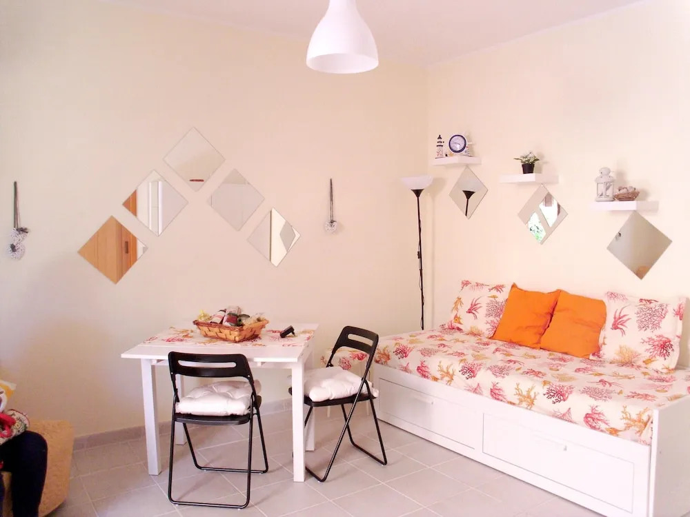Studio In Pula With Wonderful Mountain View And Enclosed Garden