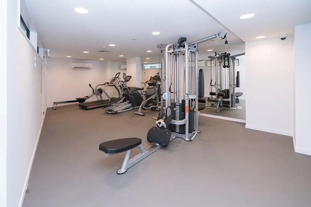 Epsom Central Brand New Apartment
