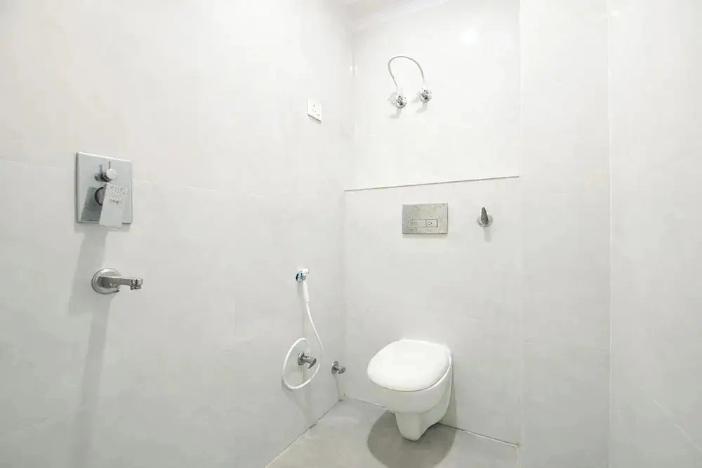 Via Imperial Residency