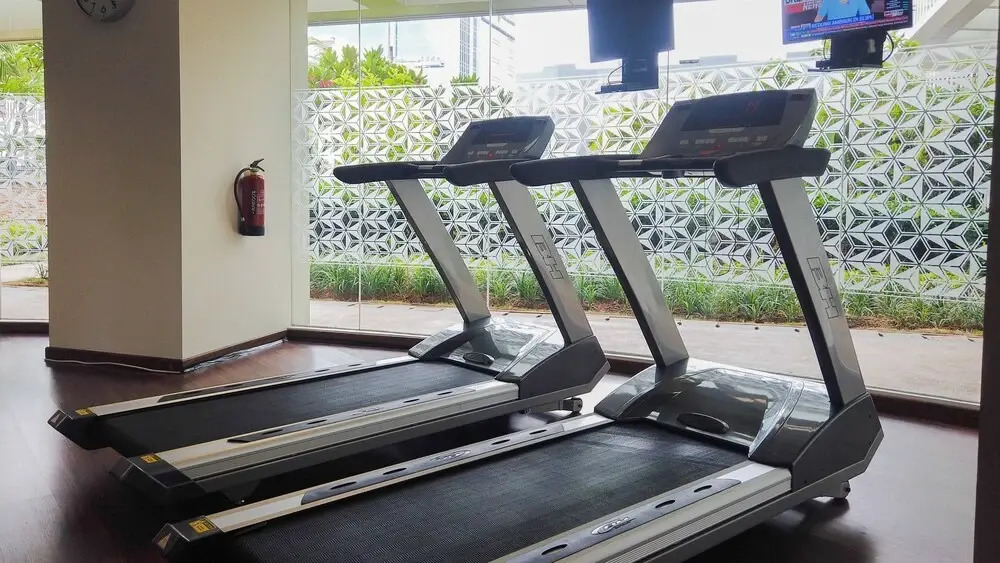 Modern And Comfortable 2Br At The Kensington Royal Suites Apartment