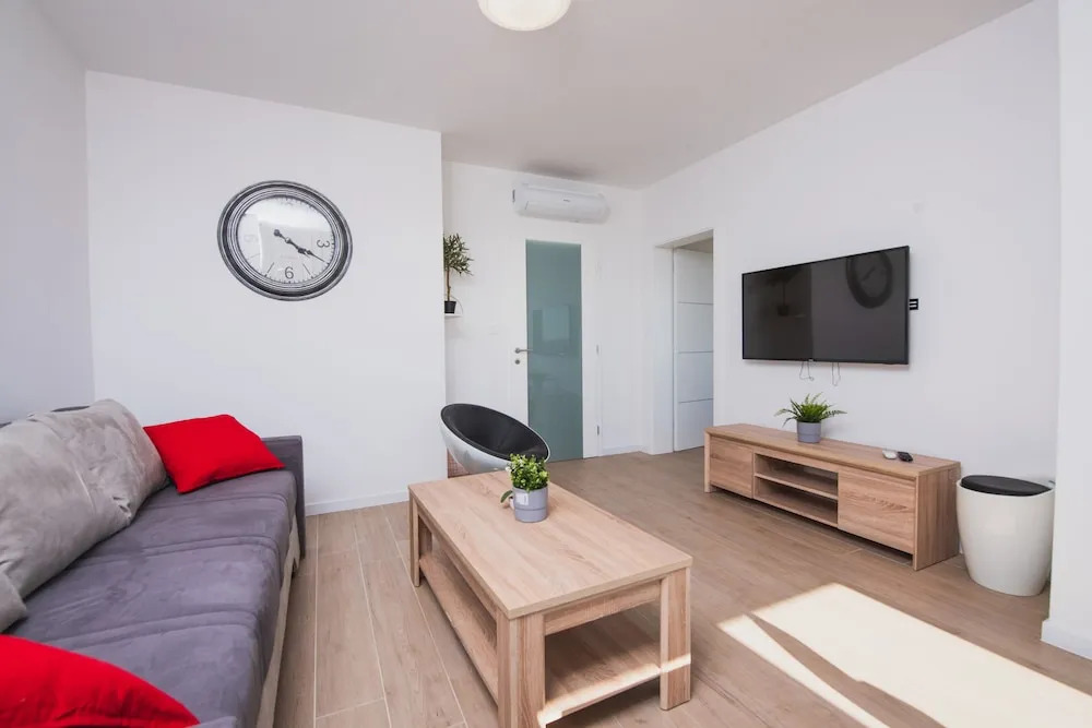 Pool Apartments Villa Dalia