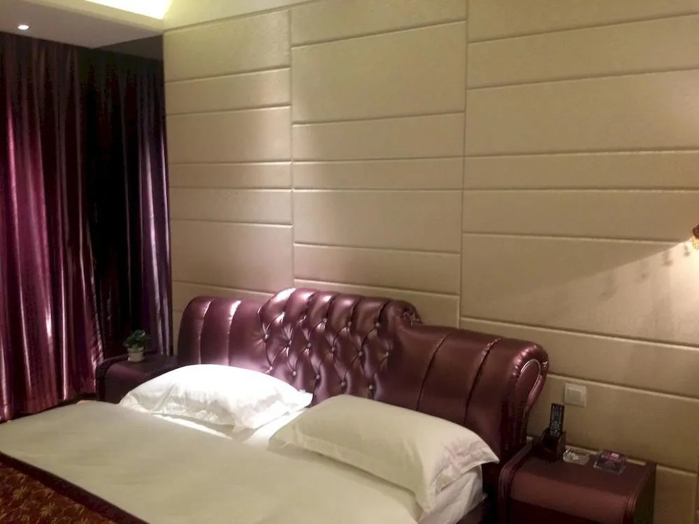 Bojing Hopson Plaza Apartment Hotel - Room 1803