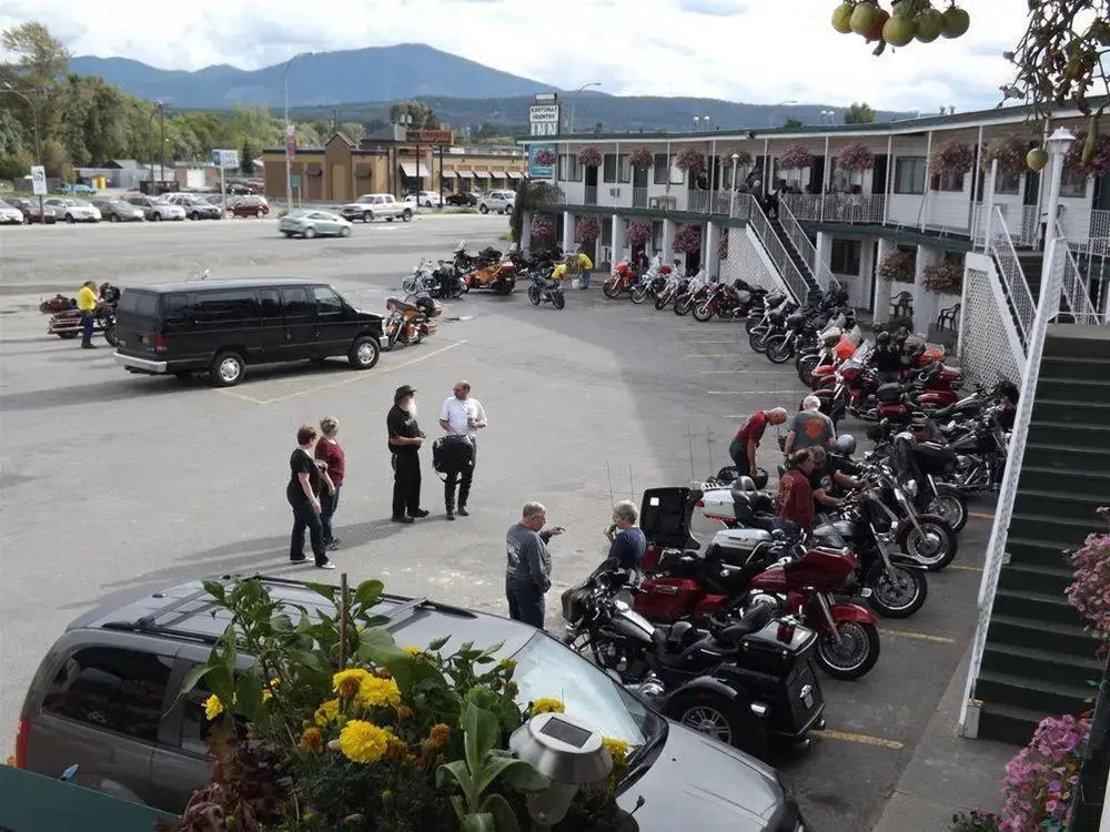 Kootenay Country Inn