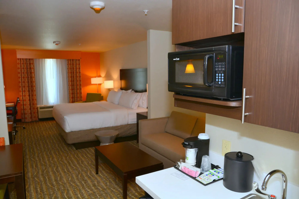 Holiday Inn Express Tomball by IHG