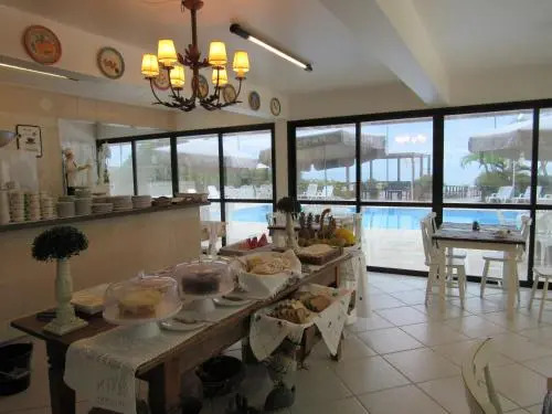 Entremares Residence