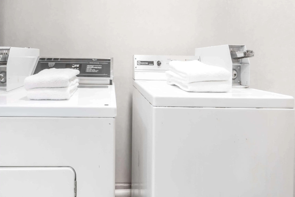 Super 8 by Wyndham Fort Worth Downtown South