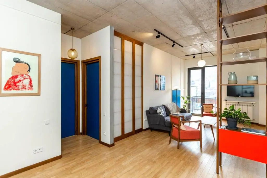 Modern 1BR apt w spacious balcony & a bathtub