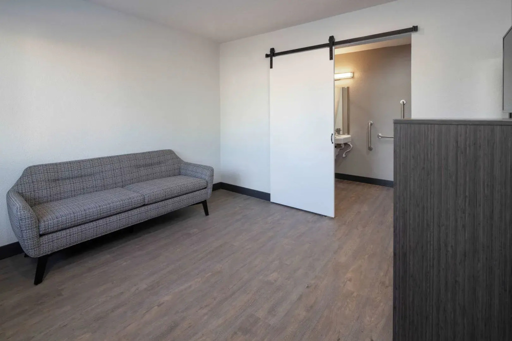 Motel 6-Fontana, CA