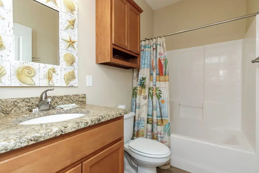 Comfy 2 bedroom | Pets & Shared Pool