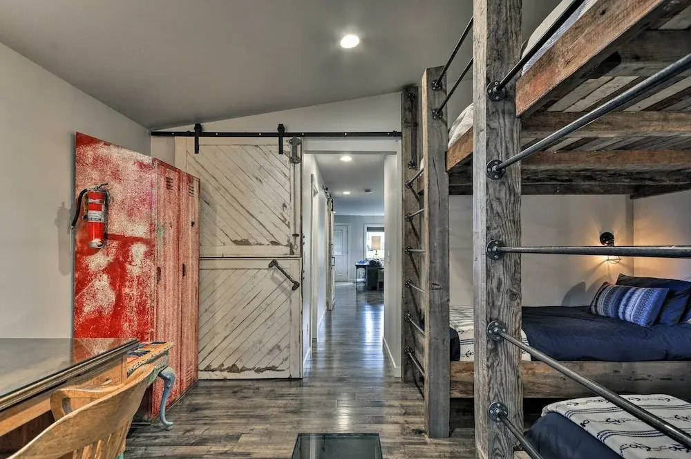 Sleek Riverfront Condo on Pier in Downtown Astoria