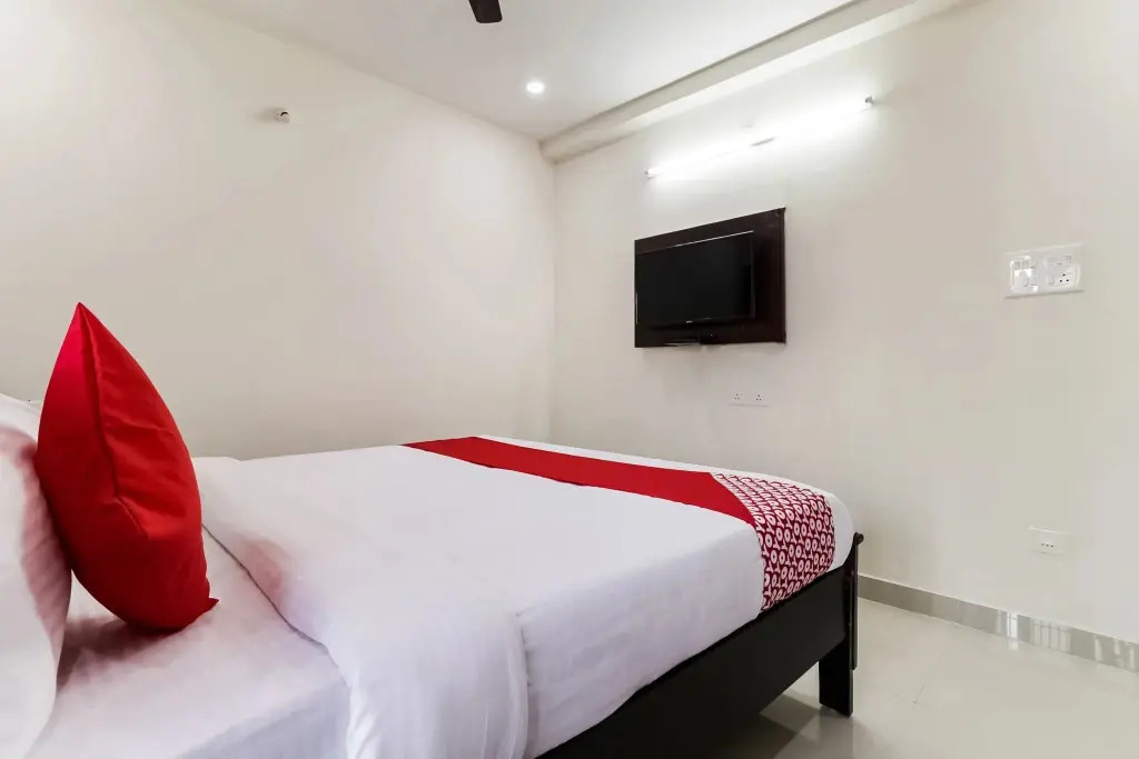 Victory Grand by OYO Rooms