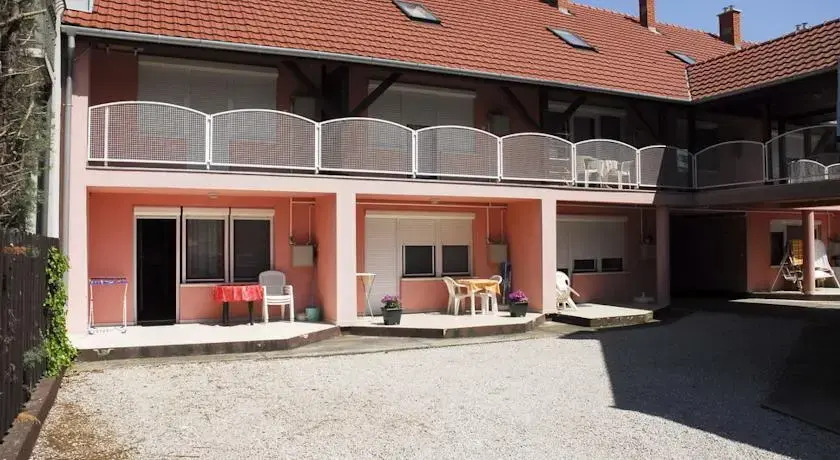 Szt. István 3-5. Apartmanok