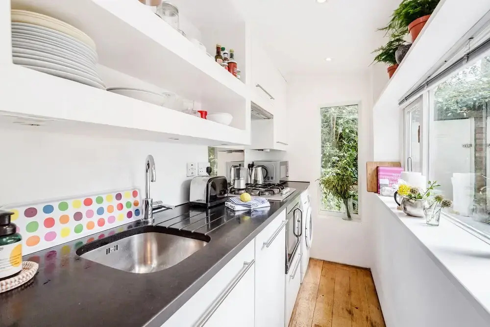 Modern Holland Park apartment