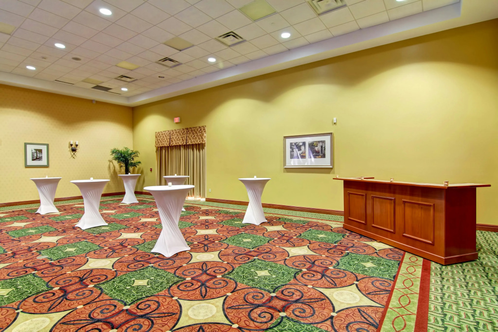 Hilton Garden Inn Ottawa Airport