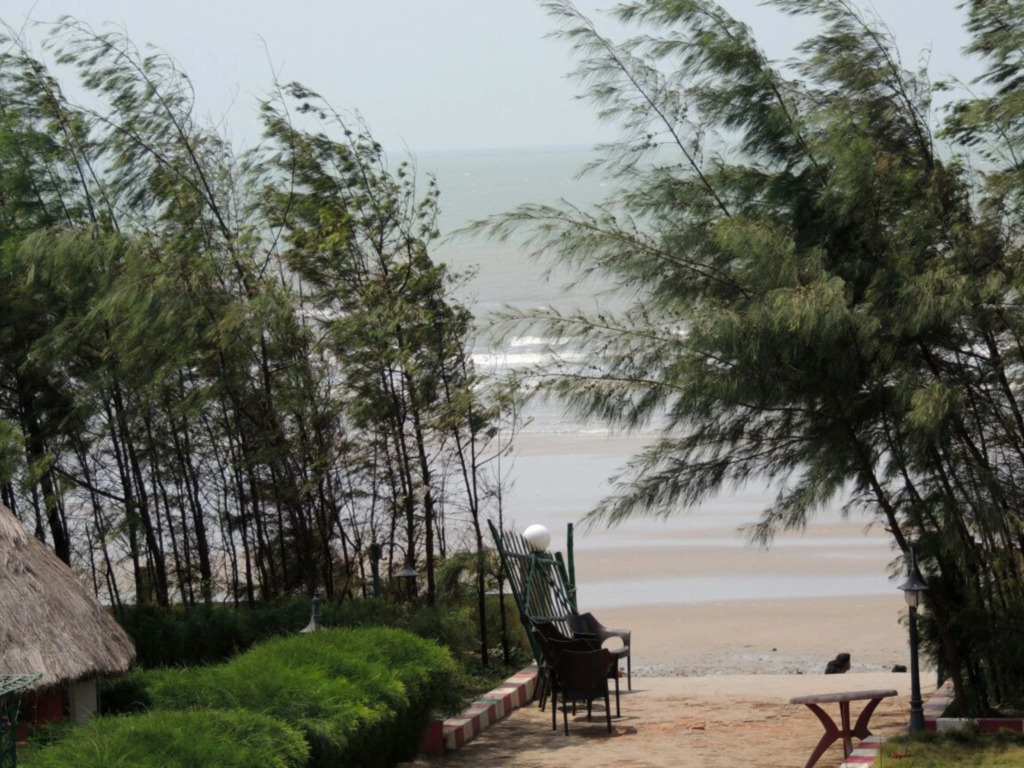 The Candlewood Park Beach Resort