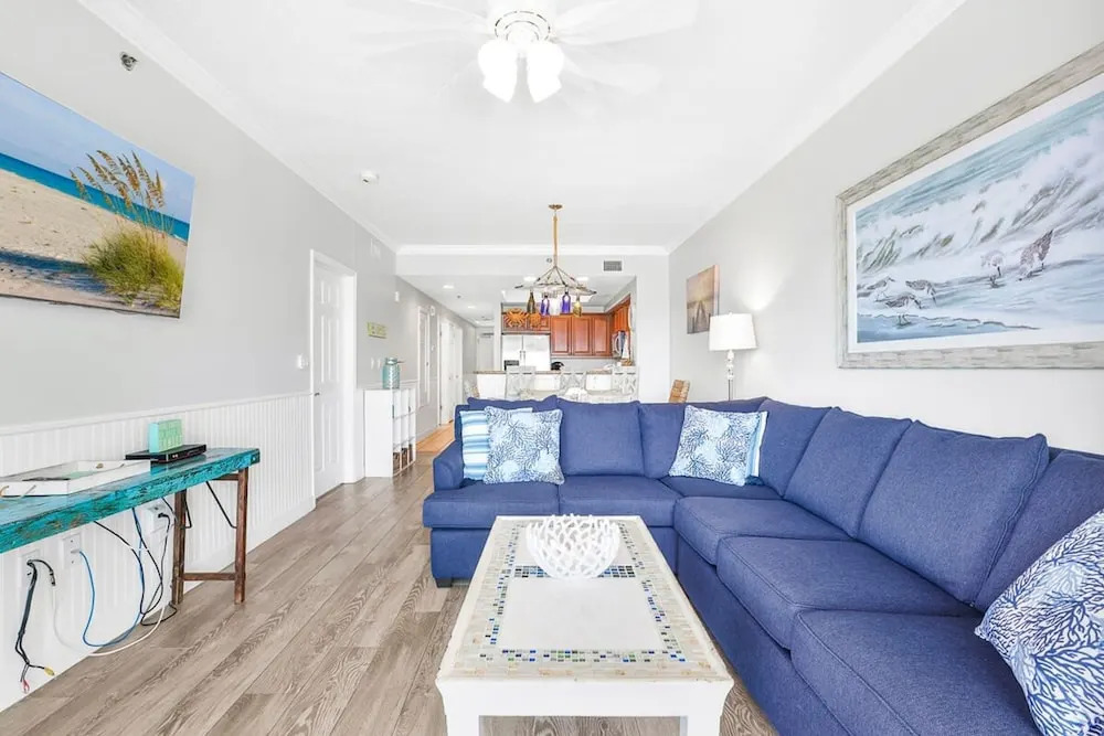 Seawind 1208 Beach Front Zero Entry Pool