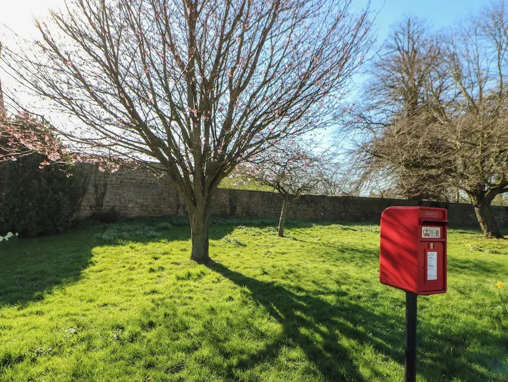 Moorhen House