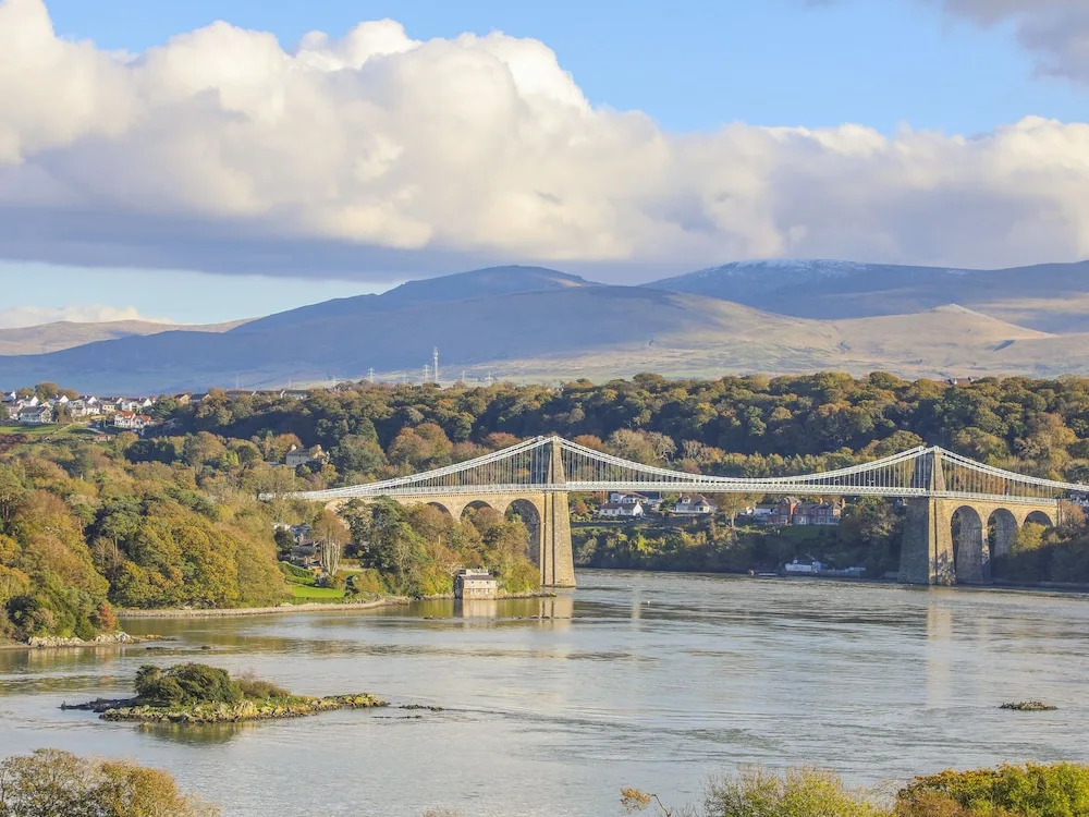 Manadwyn