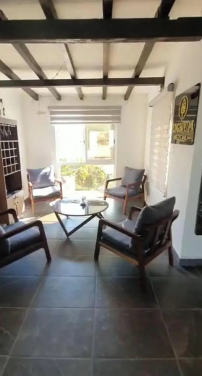 Cambero's Place - Centrally-located Loft-penthouse