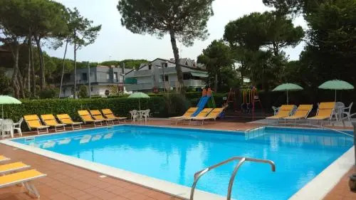 Casa Bianca Village Apartments