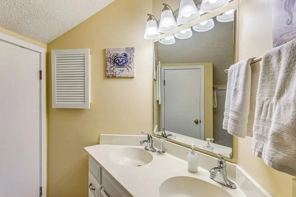Golf, Gamble & Deep-sea Fish: Little River Condo