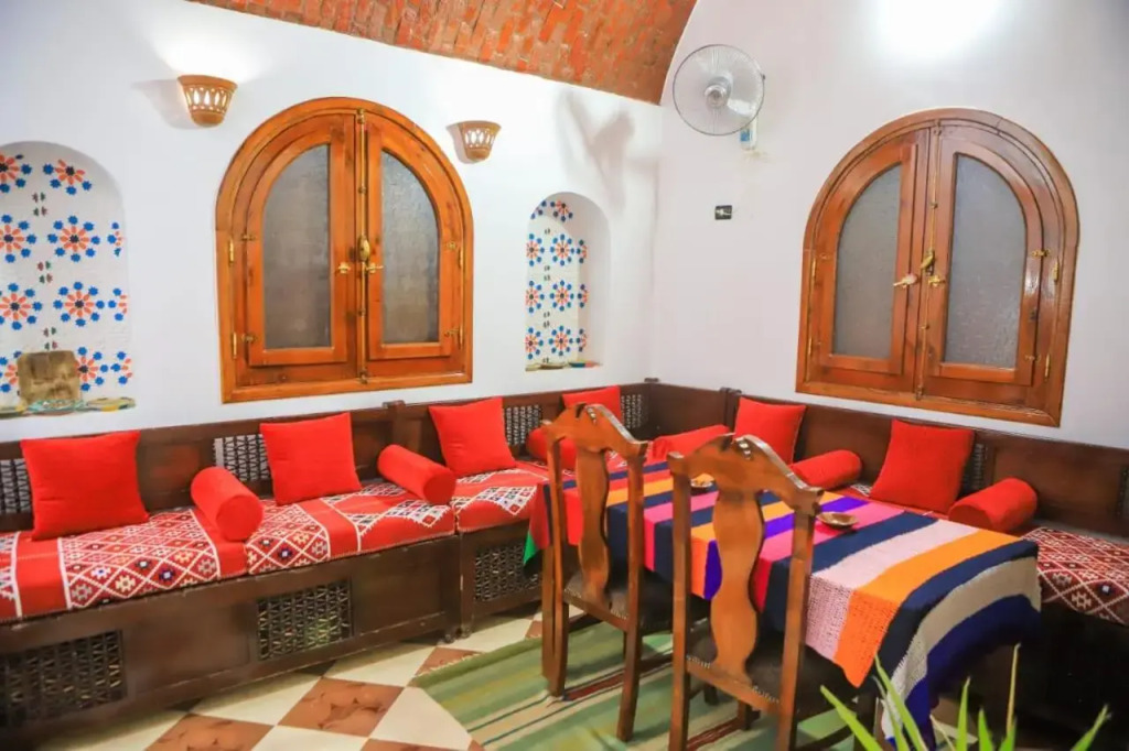 Shahhat View House, Charming Private Villa in Luxor West Bank with Habu Temple Views, for up to 6 guests
