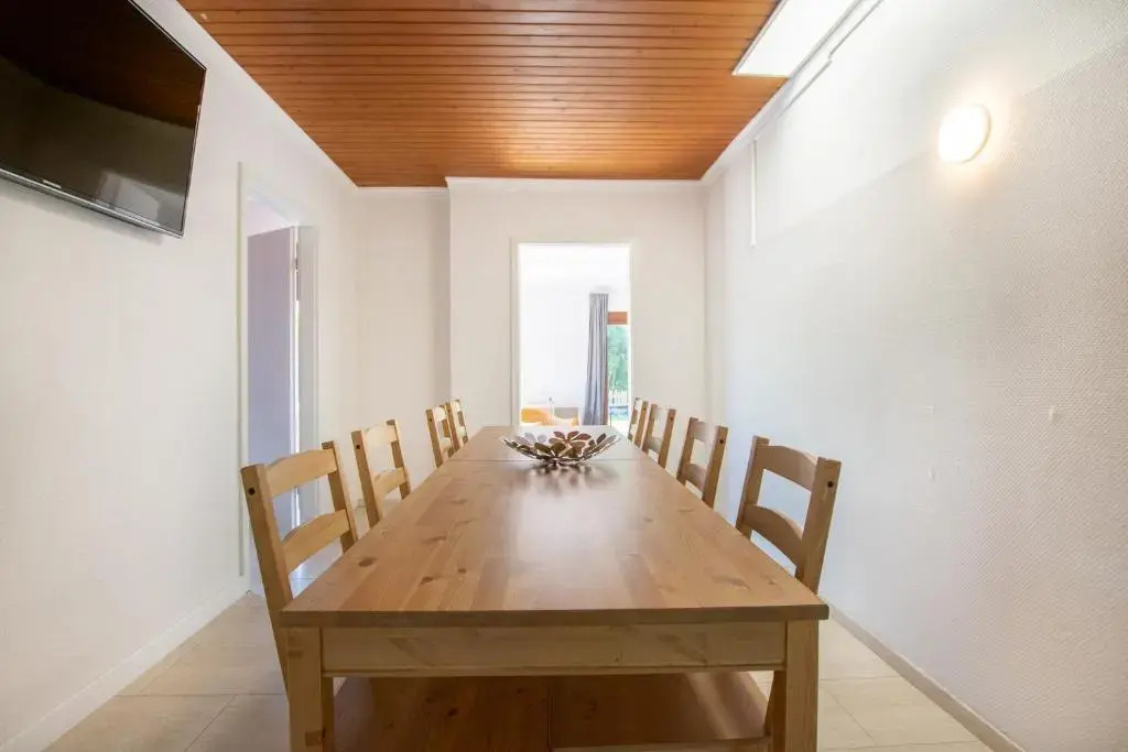 Tolstov House - 6 Room Villa with Garden - 15 Min Messe DUS & Airport DUS