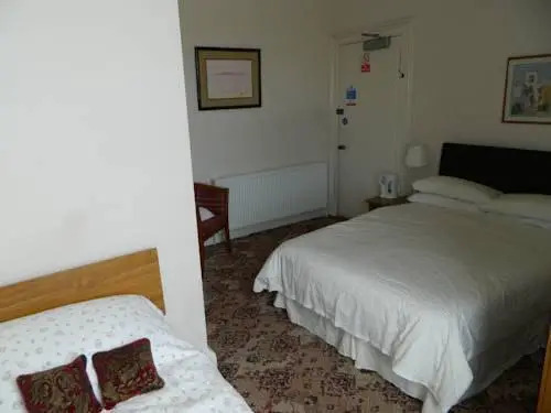 Fernlea Guest House