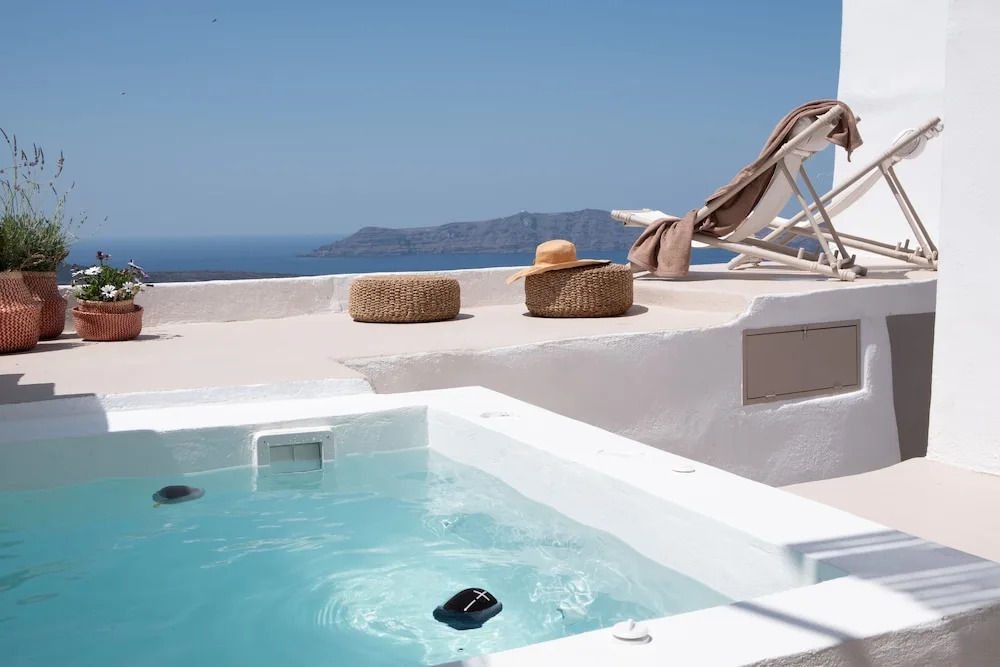 The Globe Suites Villa