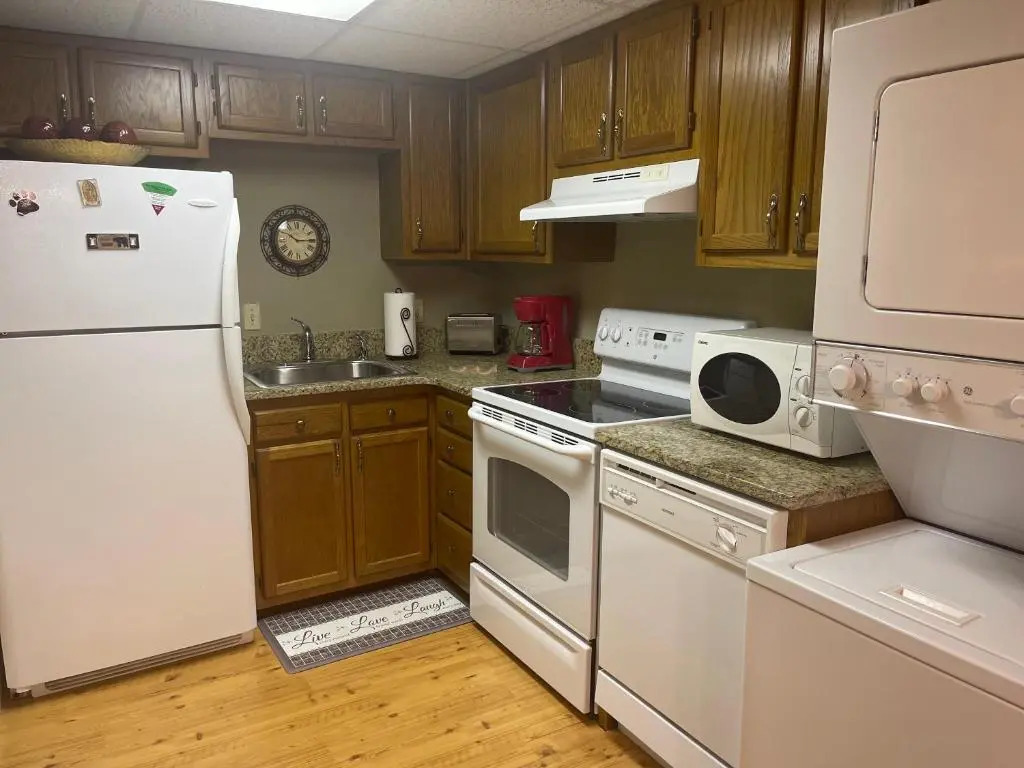 River Place Condos 605 2BD