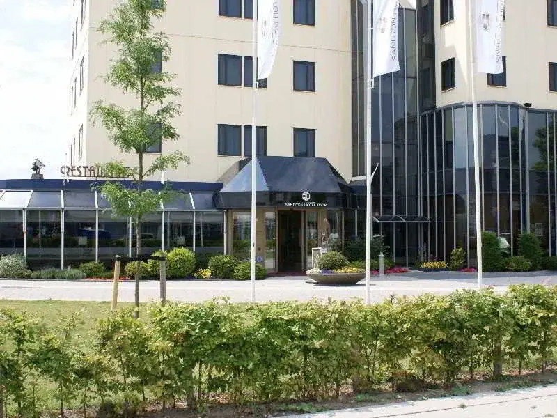 Sandton Hotel Toor