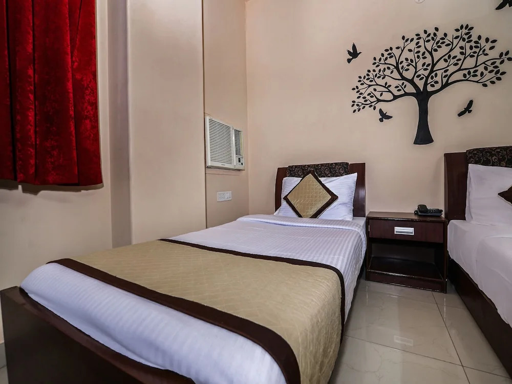 OYO 16050 Amer City Heritage Hotel