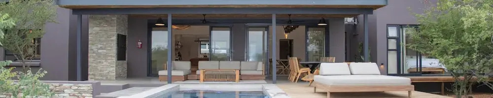 Villa Tau