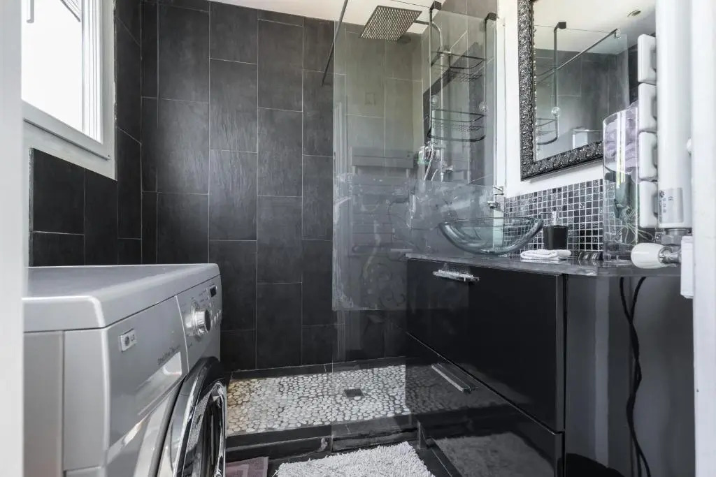 Le Mantega - F2 Moderne,Centre Ville, 2 Grandes Terrasses,Climatisation, Ascenseur
