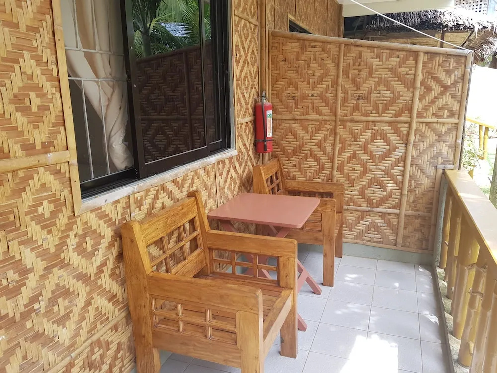 Alona Bamboo House