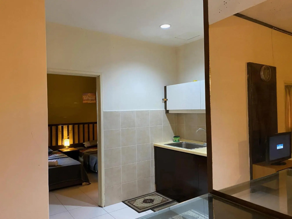 Buluh Inn @ Gold Coast Morib