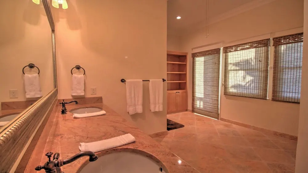 Manu Kai - Beachfront House With Private Pool And Hot Tub 6 Bedroom Home by RedAwning