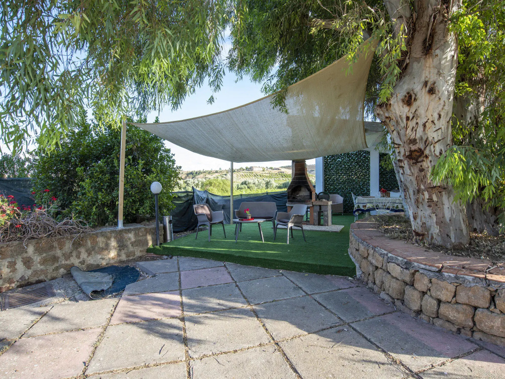 Alluring holiday home in Assoro with private pool